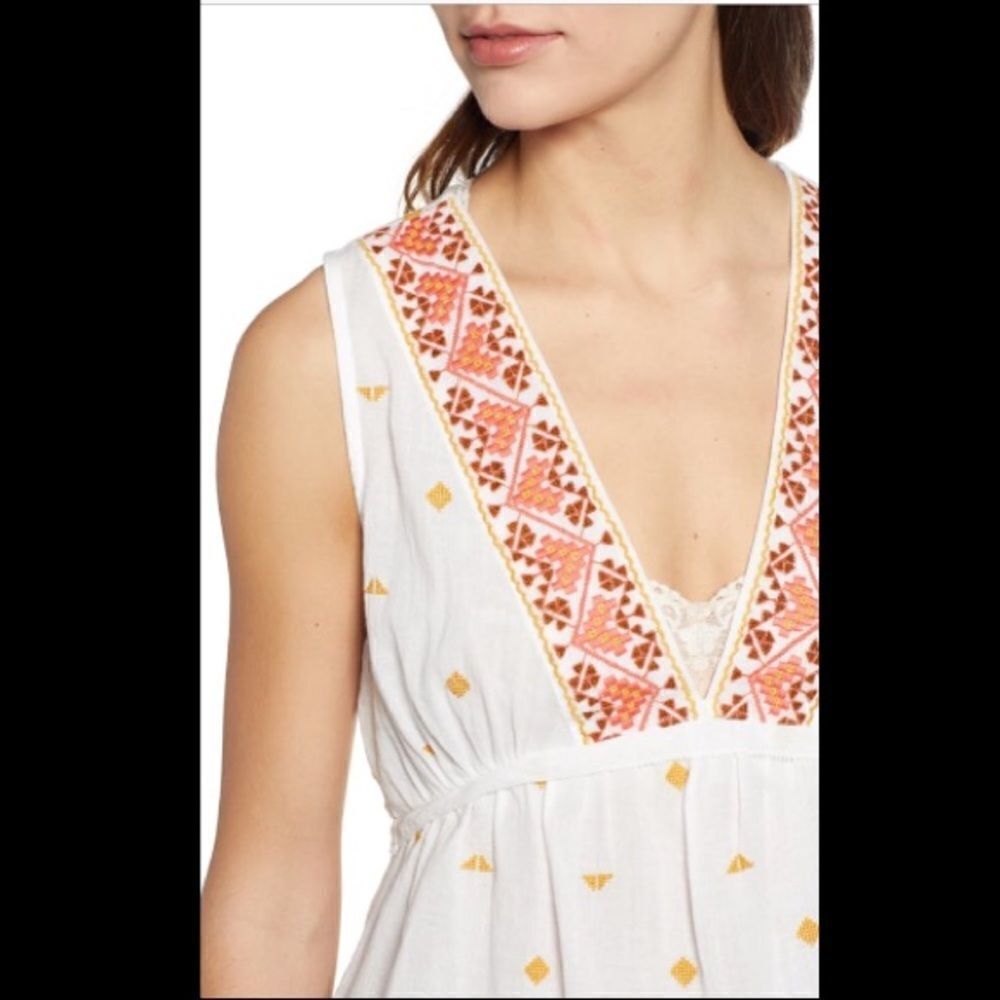 NWT Lucky romantic embroidered top - Picture 4 of 6
